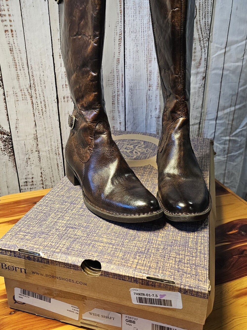 Born Gibb Tall Riding Boots Wide Shaft Wide Calf Brown Leather Size 7.5 NIB